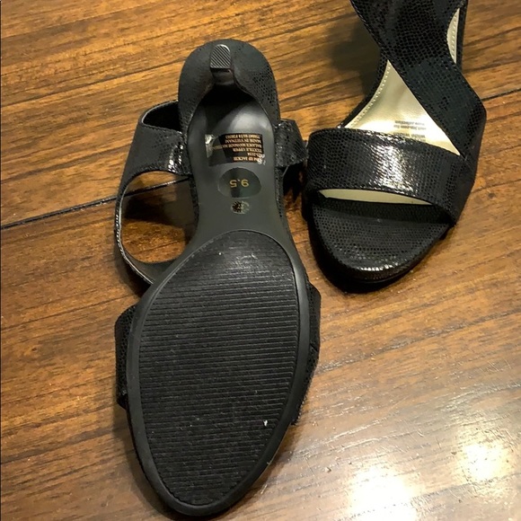 East 5th Black Heels size 9.5 - Picture 3 of 3